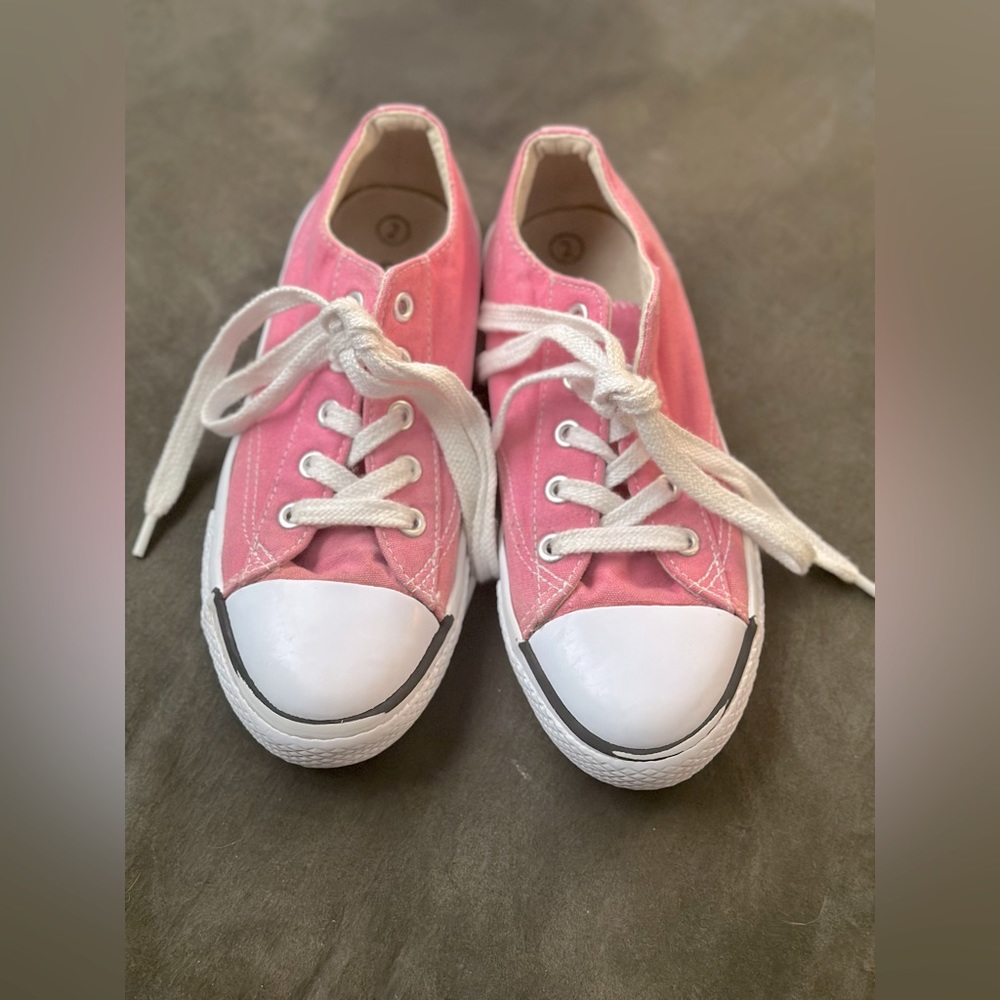 Pink Airwalk Youth Shoes Size 2